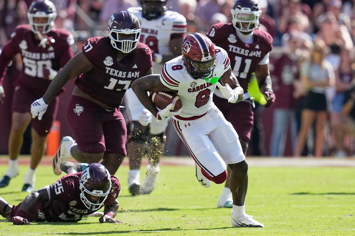 No. 3 Texas A&M pulls off biggest comeback in school history to beat South Carolina 31-30 | iNFOnews.ca No. 3 Texas A&M pulls off biggest comeback in school history to beat South Carolina 31-30 | iNFOnews.ca