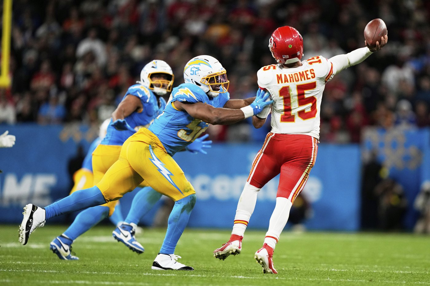Chargers passing game helps break seven-game losing streak against Chiefs in Brazil | iNFOnews.ca Chargers passing game helps break seven-game losing streak against Chiefs in Brazil | iNFOnews.ca