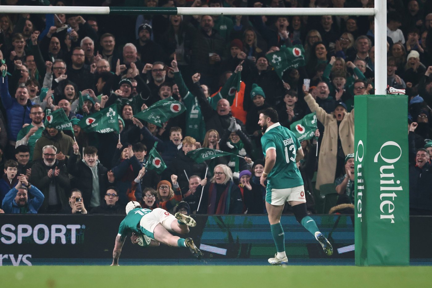 Mack Hansen's hat trick spurs Ireland to a record 46-19 win over Australia | iNFOnews.ca Mack Hansen's hat trick spurs Ireland to a record 46-19 win over Australia | iNFOnews.ca