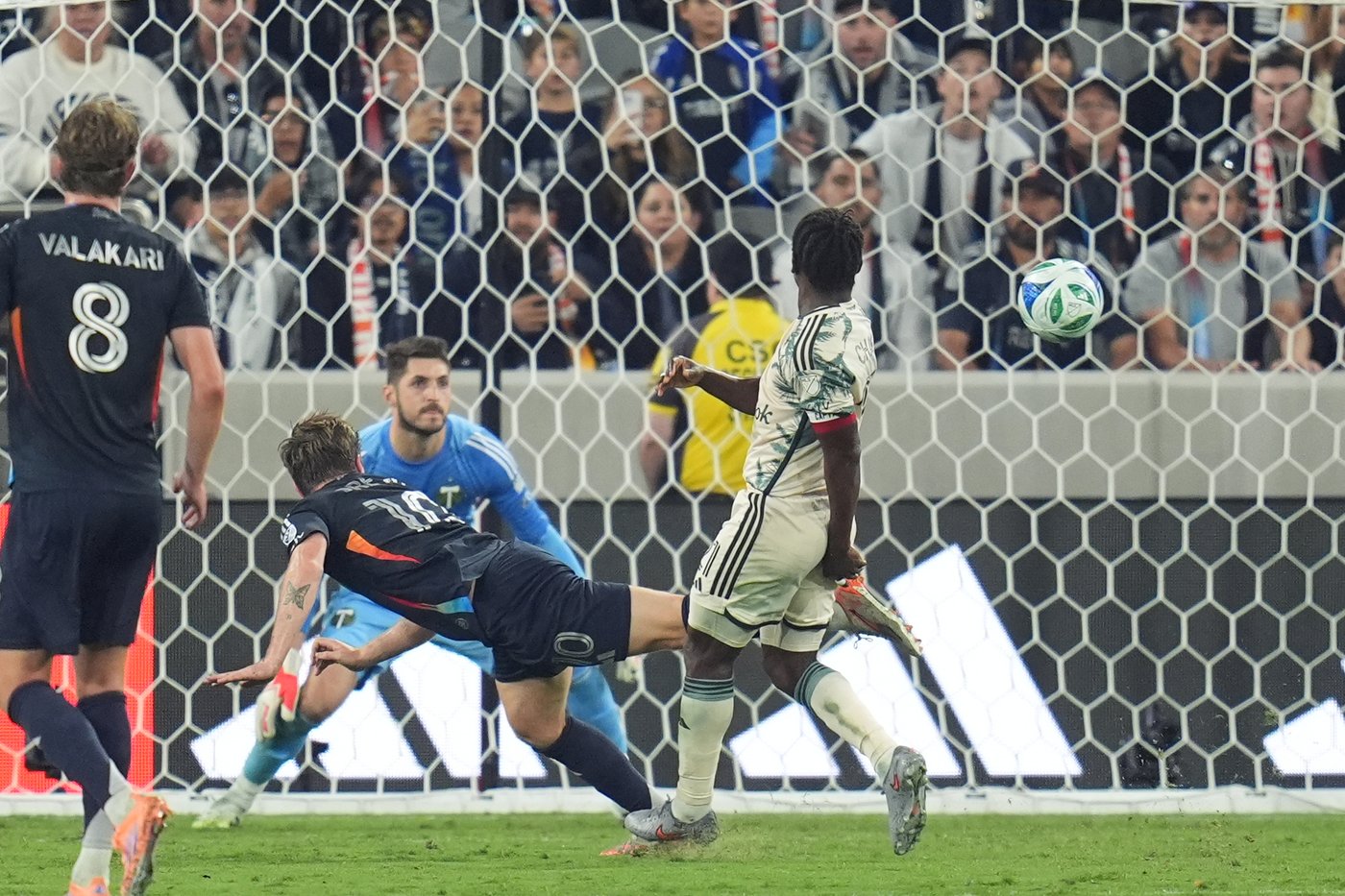 Valakari, Dreyer lead San Diego to 2-1 victory over Timbers in club's first postseason match | iNFOnews.ca Valakari, Dreyer lead San Diego to 2-1 victory over Timbers in club's first postseason match | iNFOnews.ca