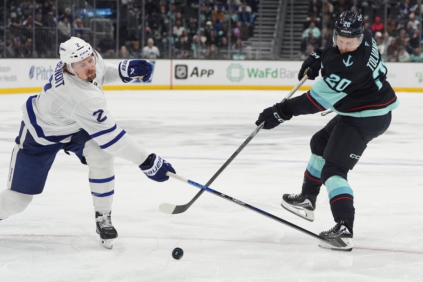 Shane Wright scores twice as Kraken extend win streak to 3 games with 5-2 win over Maple Leafs | iNFOnews.ca