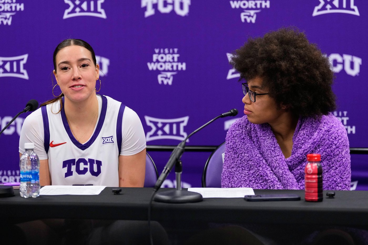 No. 9 TCU's Olivia Miles and Marta Suarez only 2nd DI teammates with triple-doubles in same game | iNFOnews.ca