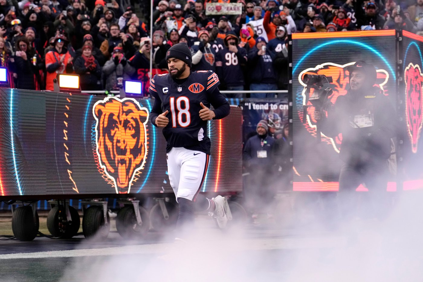 Caleb Williams breaks Bears single-season passing record in loss to Lions | iNFOnews.ca