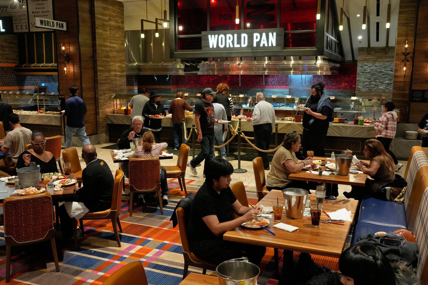 Gone are the days of the $1 buffet in Las Vegas. Now $175 buffets offer luxury dining | iNFOnews.ca