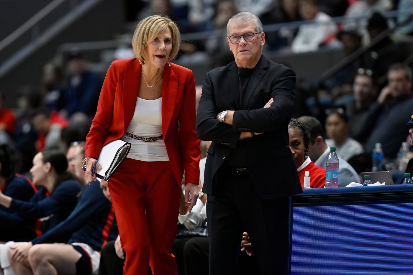 Strong, top-ranked UConn women roll past Marquette in final home game of 2025 | iNFOnews.ca