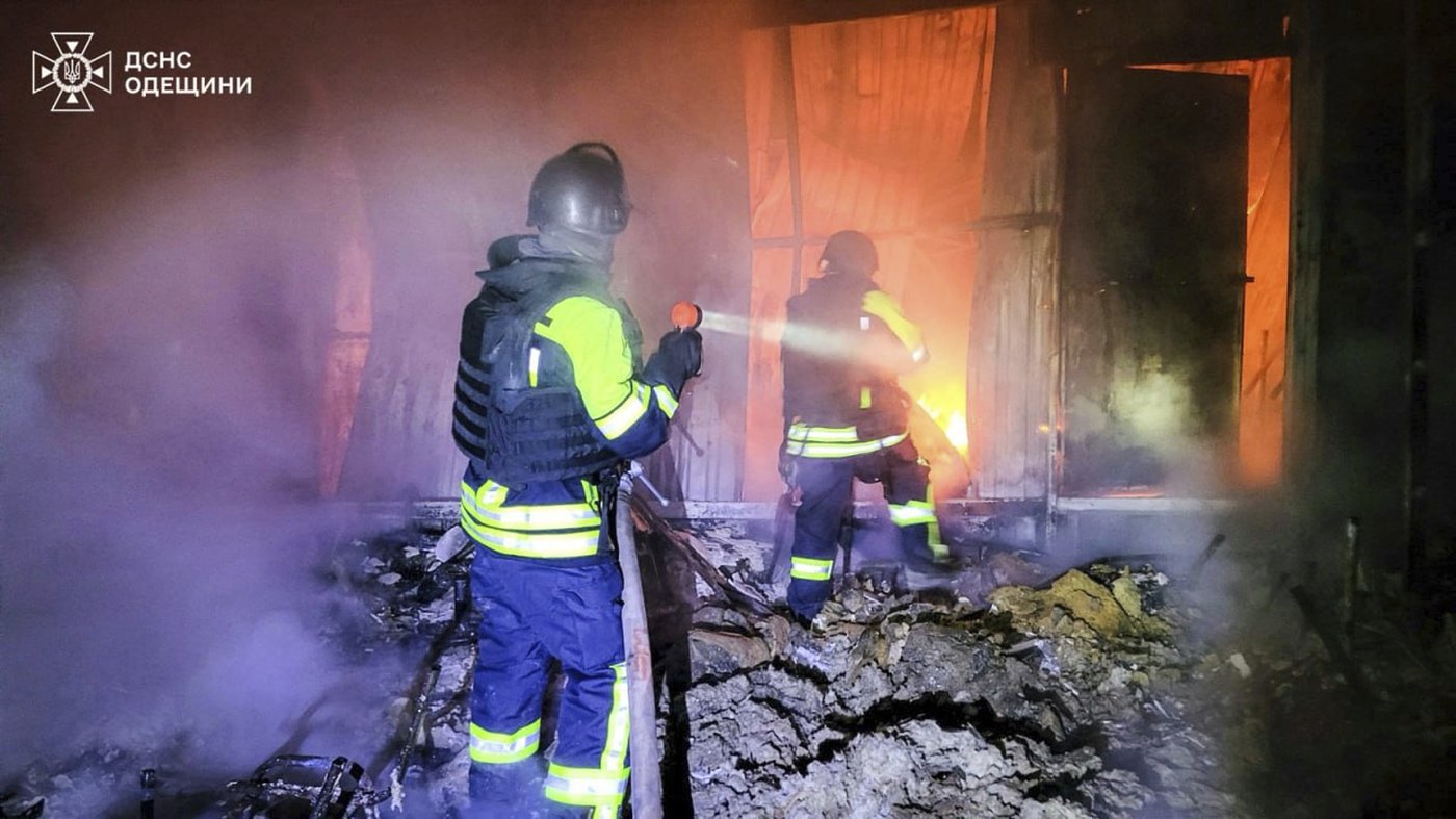 Russia and Ukraine fire drones, missiles and bombs as Zelenskyy seeks help at UN | iNFOnews.ca