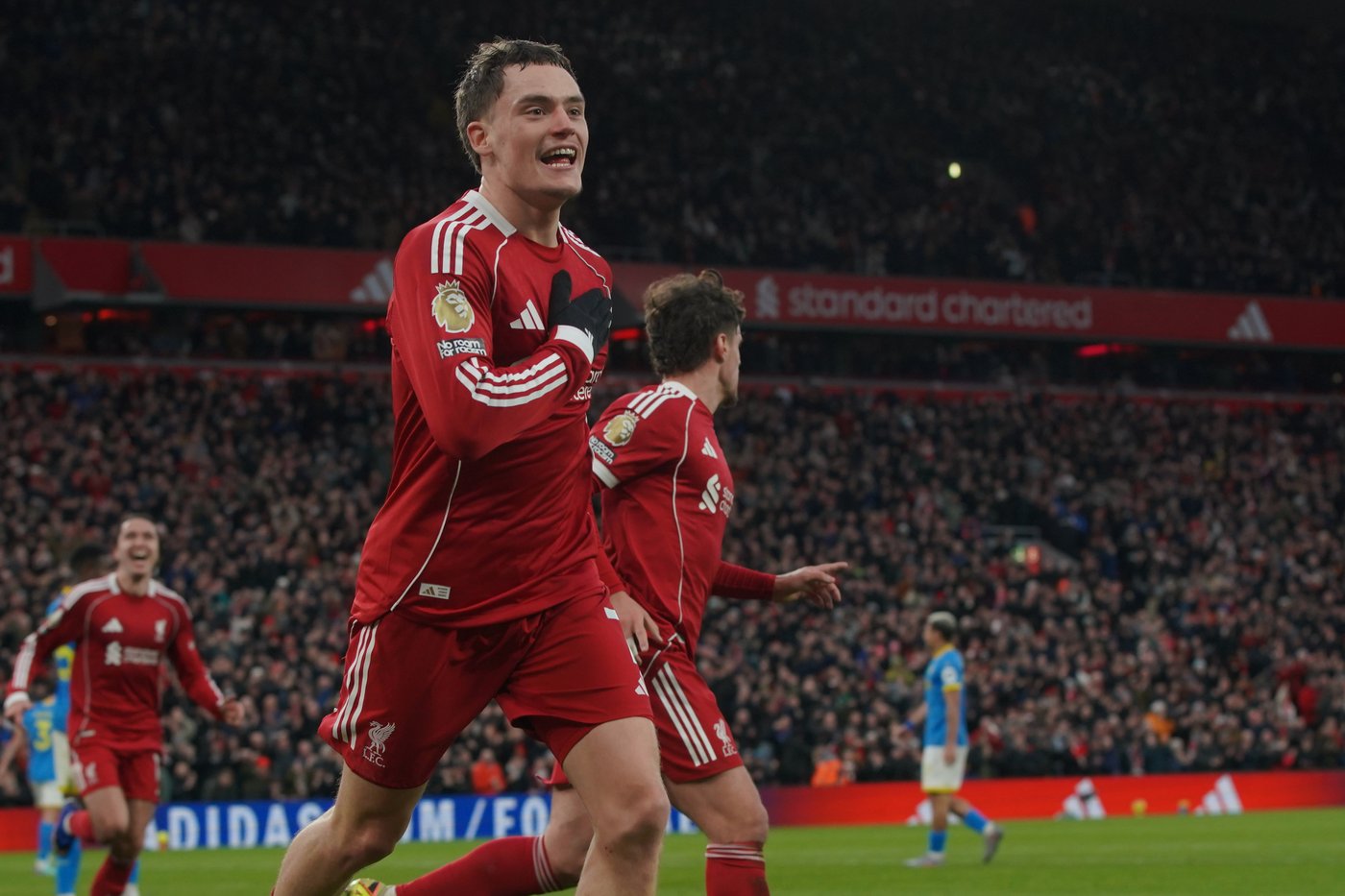 Arsenal stays top as Man City and Aston Villa apply the pressure and Liverpool resurgence continues | iNFOnews.ca Arsenal stays top as Man City and Aston Villa apply the pressure and Liverpool resurgence continues | iNFOnews.ca