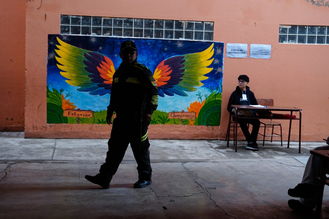 Bolivians vote for change after 20 years of one-party rule, in photos | iNFOnews.ca