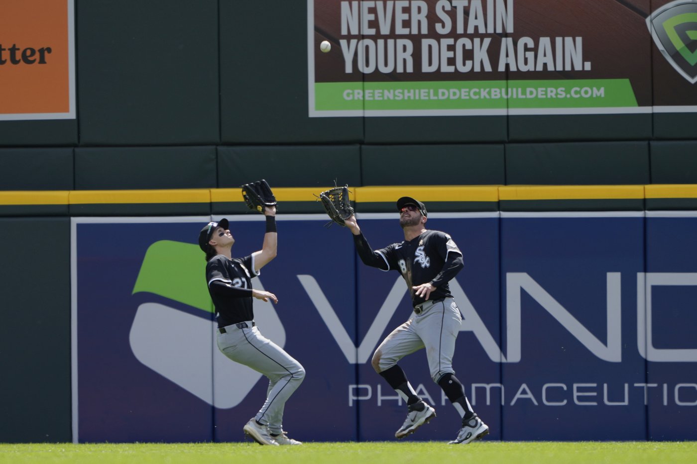 Sosa homers and drives in three runs as White Sox stay hot with 6-4 win over Tigers | iNFOnews.ca