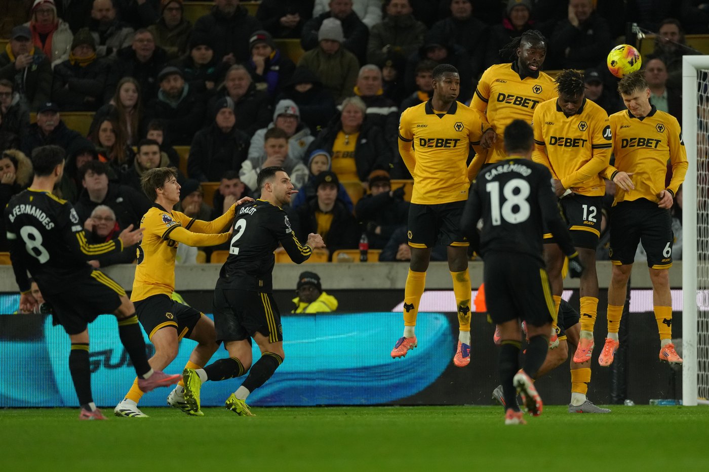 Two-goal Bruno Fernandes leads rampant Manchester United to 4-1 win at hapless Wolves | iNFOnews.ca Two-goal Bruno Fernandes leads rampant Manchester United to 4-1 win at hapless Wolves | iNFOnews.ca