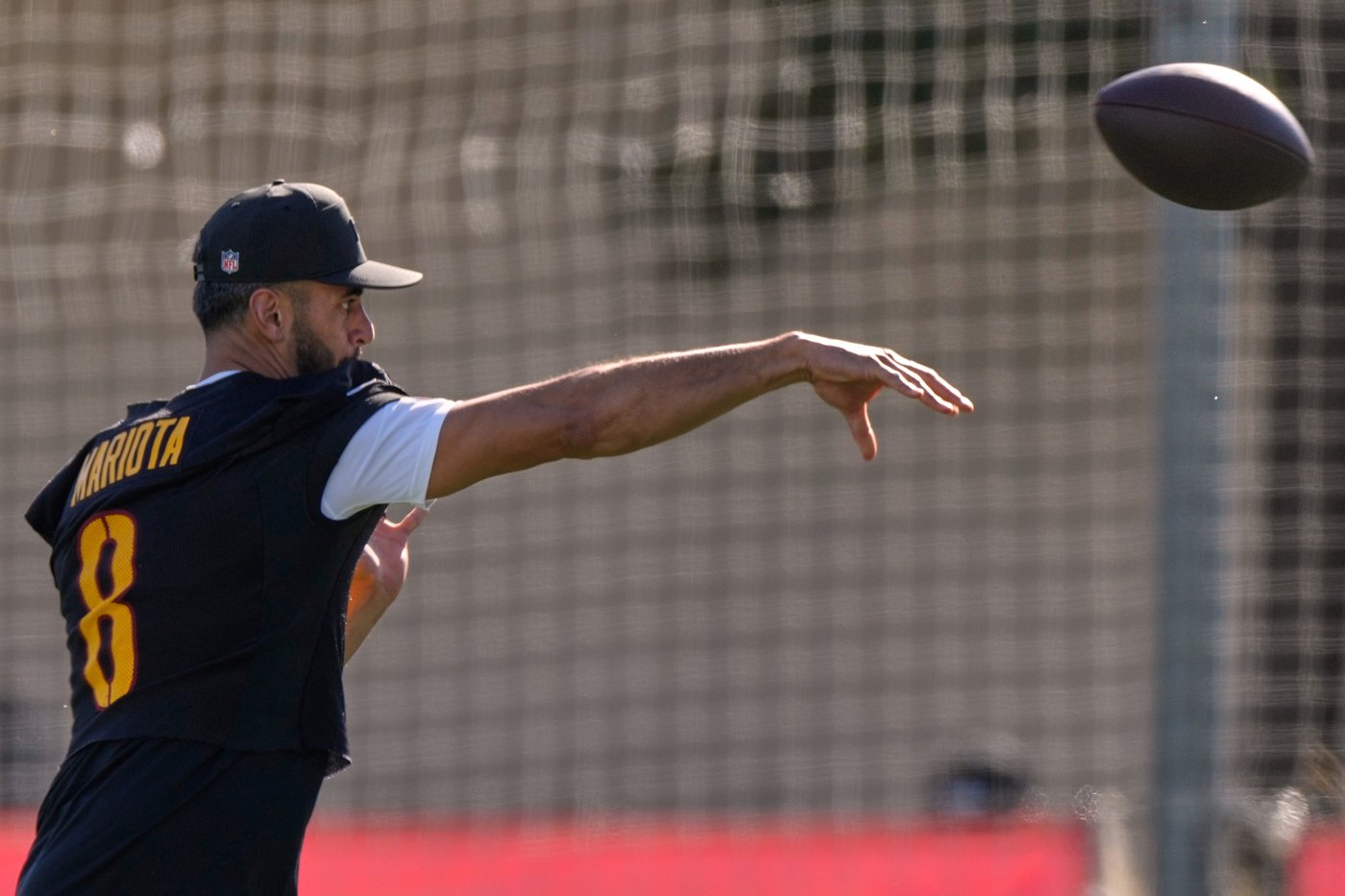 Kliff Kingsbury returns to Europe celebrating healthy Commanders offensive line | iNFOnews.ca