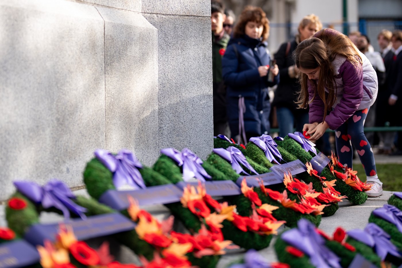 B.C. falls silent at Remembrance Day services, where family ties hold strong | iNFOnews.ca
