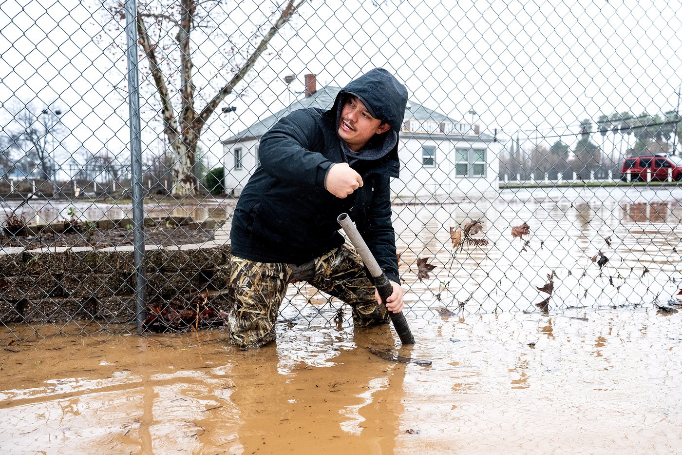 Flash flooding in northern California leads to soaked roads, water rescues and 1 death | iNFOnews.ca