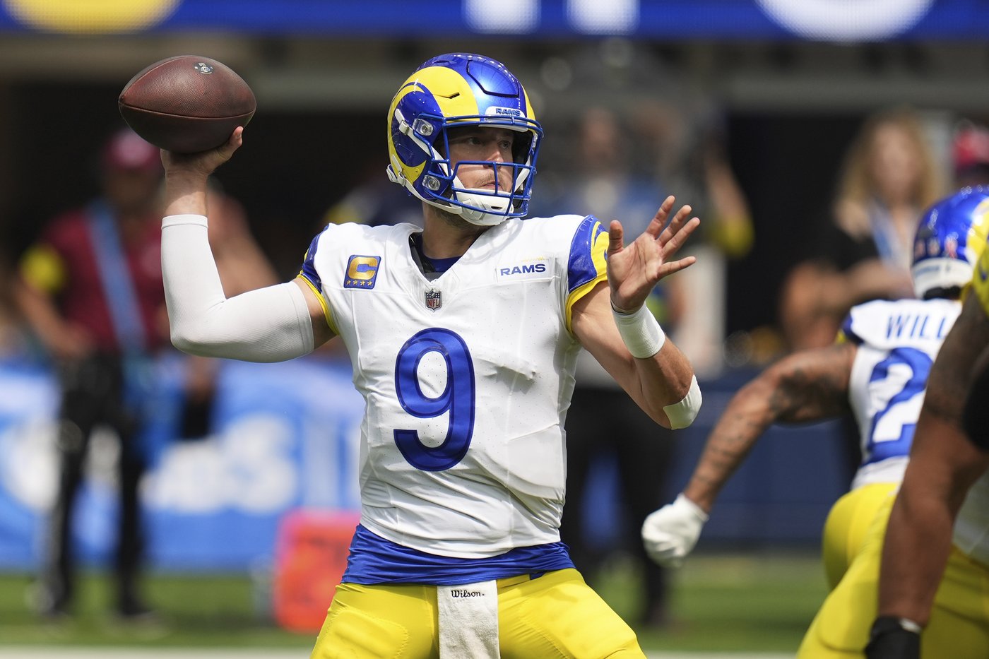 No-looks and back shoulders: Matthew Stafford is showing he's healthy and ready to lead Rams again | iNFOnews.ca No-looks and back shoulders: Matthew Stafford is showing he's healthy and ready to lead Rams again | iNFOnews.ca