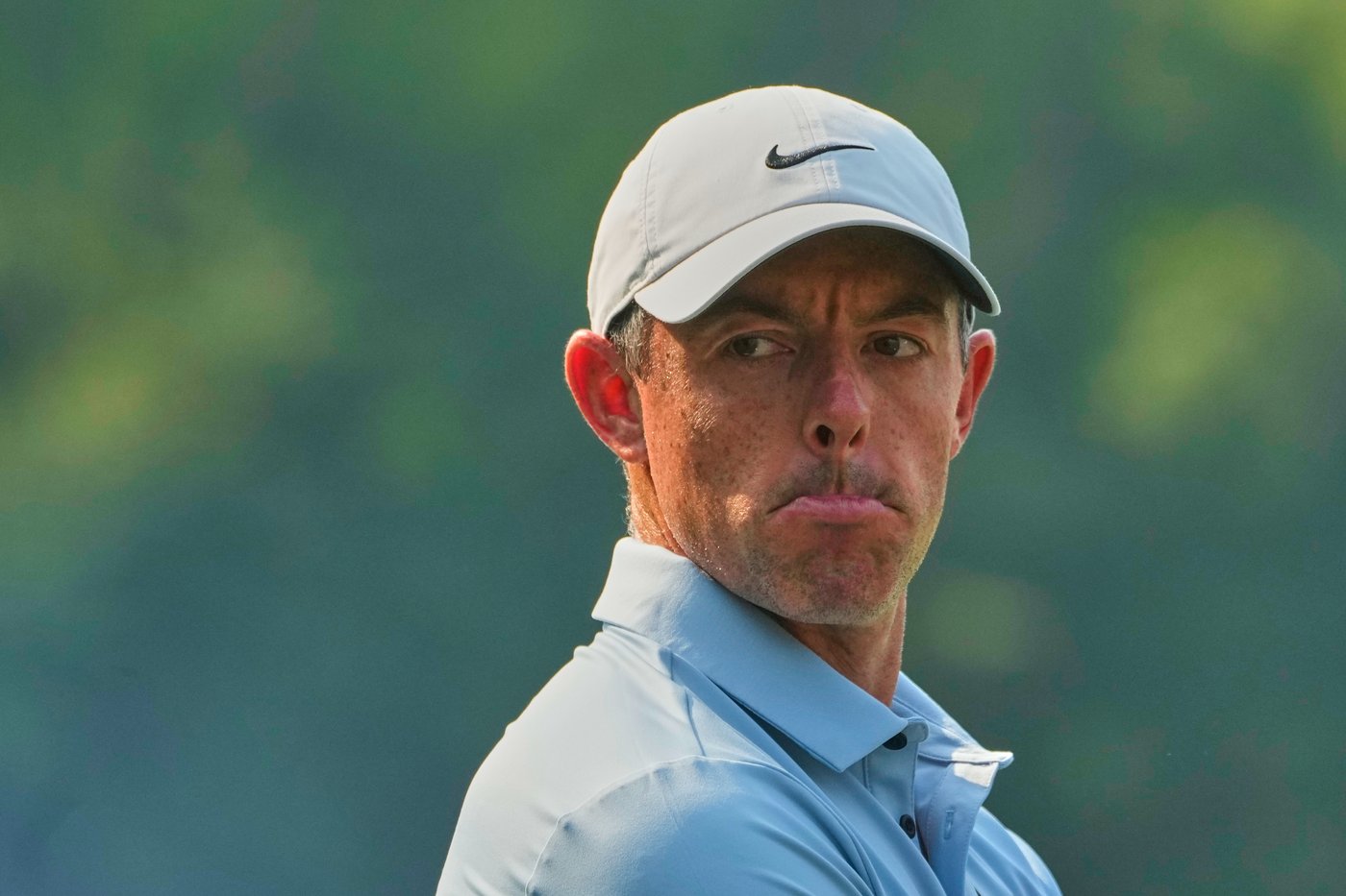 Shane Lowry leads in India with a 64, Rory McIlroy leaves driver out of the bag and shoots 69 | iNFOnews.ca Shane Lowry leads in India with a 64, Rory McIlroy leaves driver out of the bag and shoots 69 | iNFOnews.ca