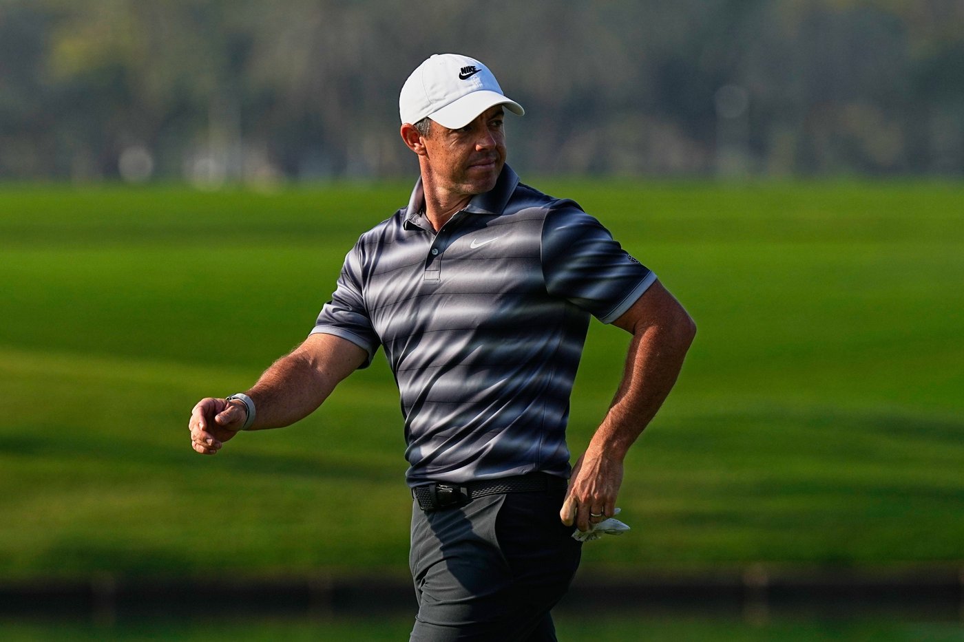 McIlroy leads by one stroke after first round at Dubai Invitational | iNFOnews.ca