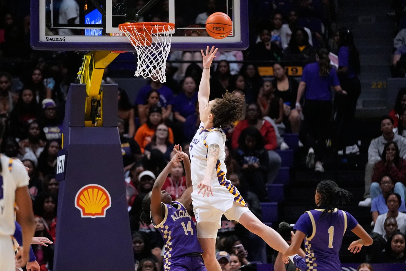 No. 5 LSU beats Alcorn State 112-49 for SEC-record sixth straight 100-point game | iNFOnews.ca No. 5 LSU beats Alcorn State 112-49 for SEC-record sixth straight 100-point game | iNFOnews.ca