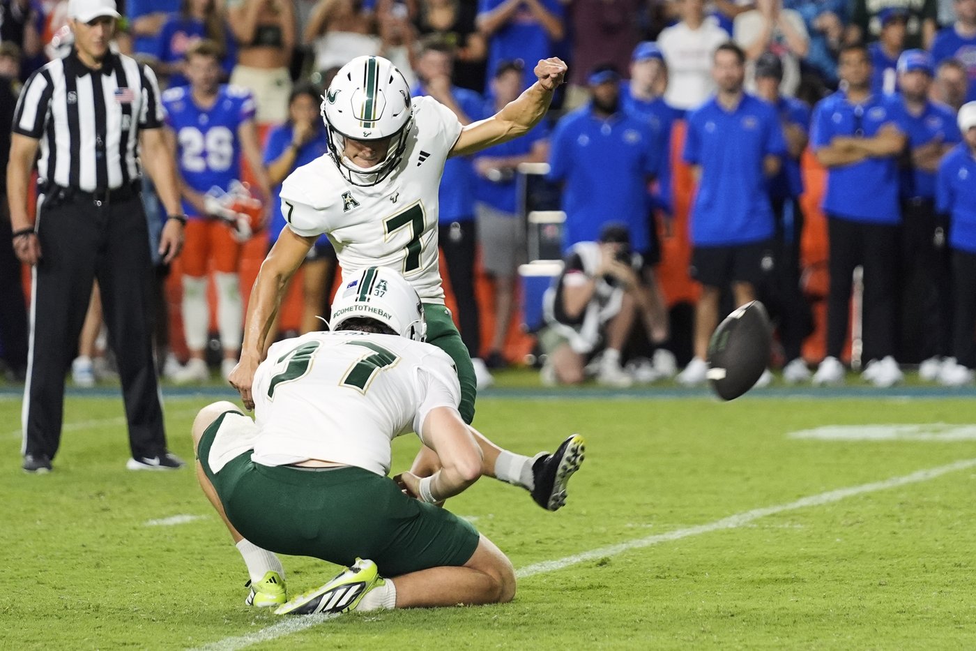 Gramatica's kick lifts South Florida to an 18-16 upset at No. 13 Florida and heats Napier's seat | iNFOnews.ca Gramatica's kick lifts South Florida to an 18-16 upset at No. 13 Florida and heats Napier's seat | iNFOnews.ca