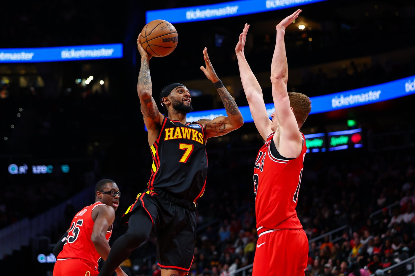 Trae Young feels 'amazing' after scoring 35 points. Now Hawks need to focus on healing their defense | iNFOnews.ca