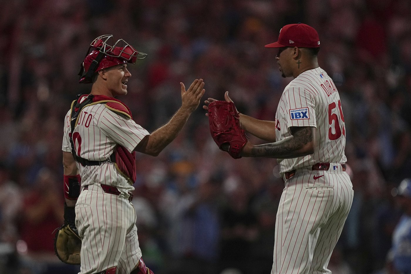 Schwarber hits 51st homer to lift Phillies over Royals | iNFOnews.ca