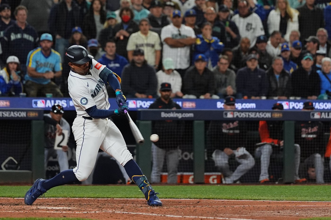 Tigers return to Detroit for 1st time in 2-plus weeks, hosting Mariners in Game 3 of ALDS tied at 1 | iNFOnews.ca