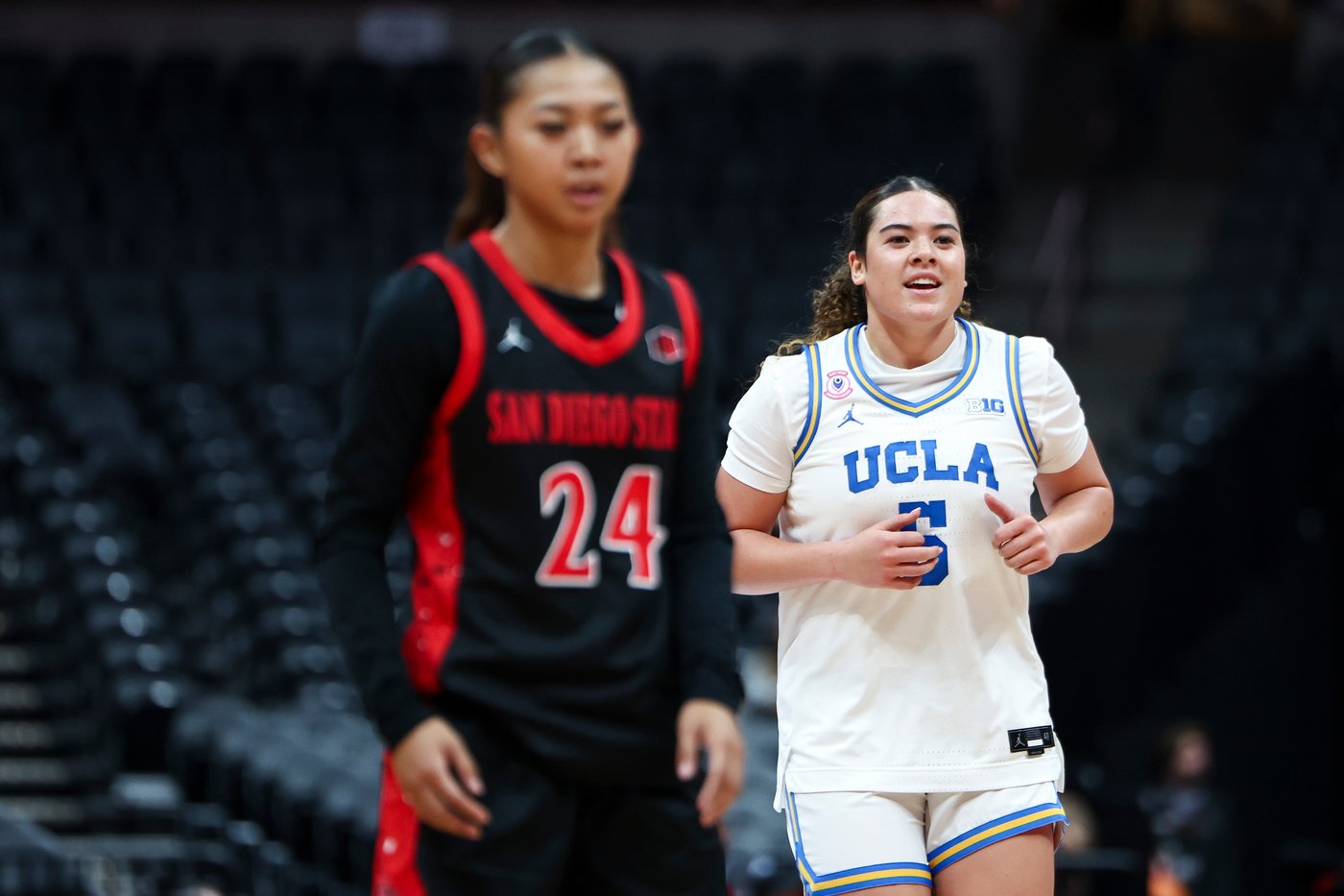Lauren Betts shines as No. 3 UCLA women rout San Diego State 77-53 in season opener | iNFOnews.ca Lauren Betts shines as No. 3 UCLA women rout San Diego State 77-53 in season opener | iNFOnews.ca