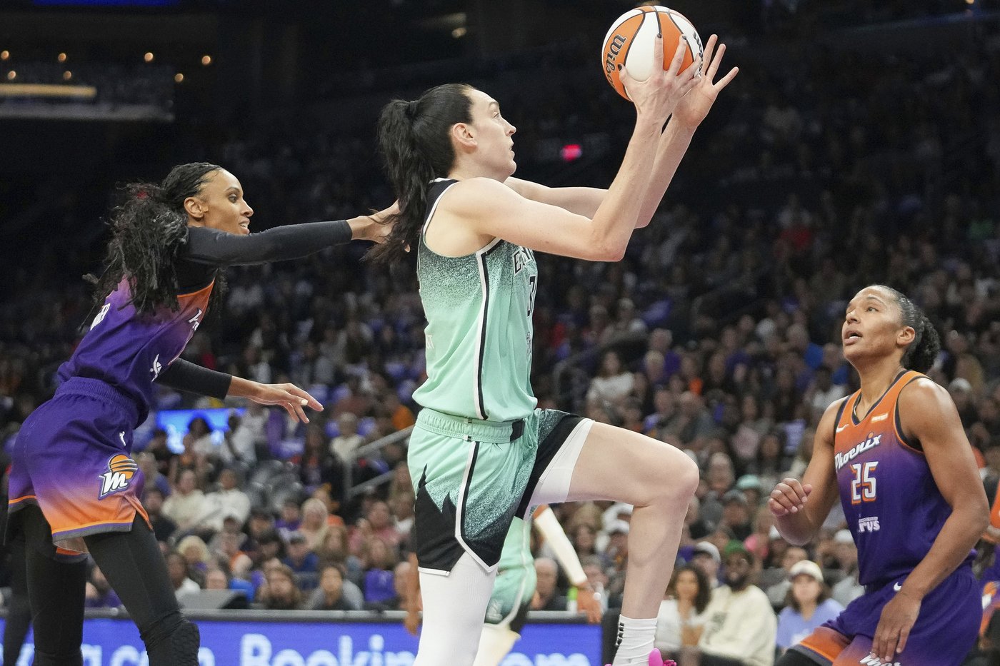 Cloud scores 23, Stewart adds 18 as Liberty beats Mercury 76-69 in OT | iNFOnews.ca