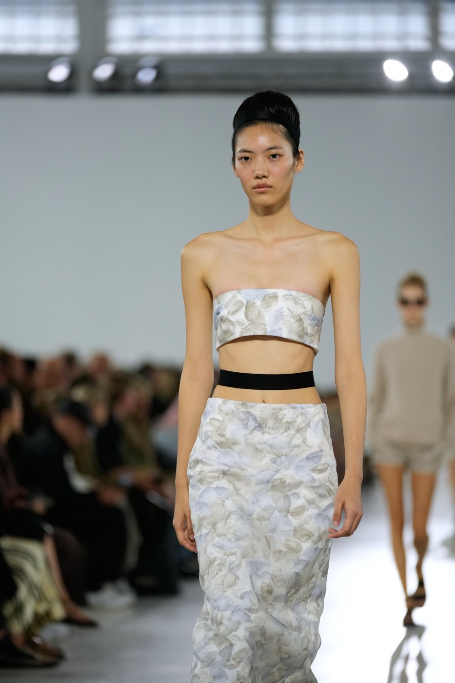 Max Mara responds to rising global tensions and temperatures with lightness on Milan runway | iNFOnews.ca