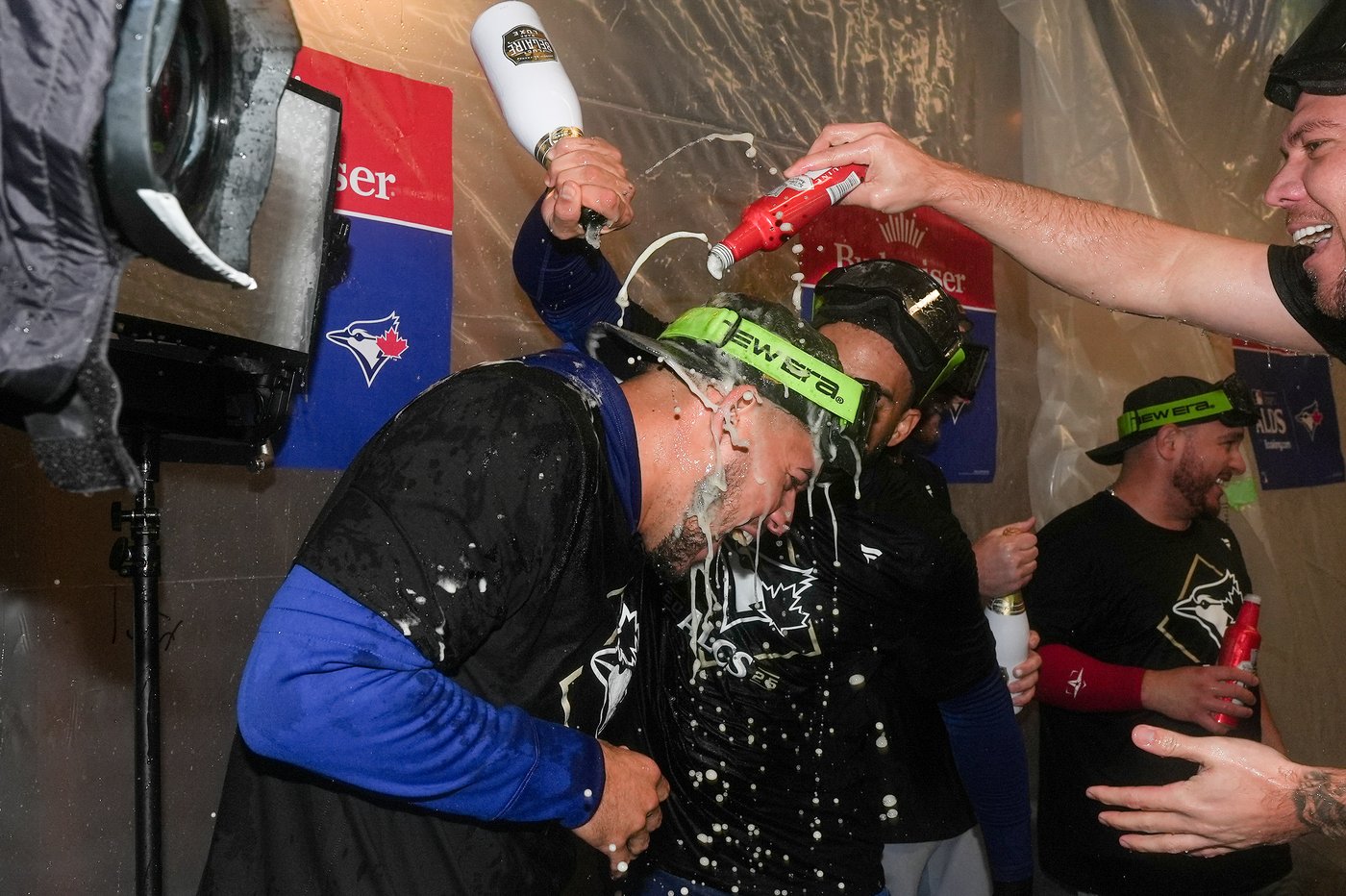 Blue Jays beat Yankees 5-2 in Game 4 to reach first ALCS since 2016 | iNFOnews.ca Blue Jays beat Yankees 5-2 in Game 4 to reach first ALCS since 2016 | iNFOnews.ca