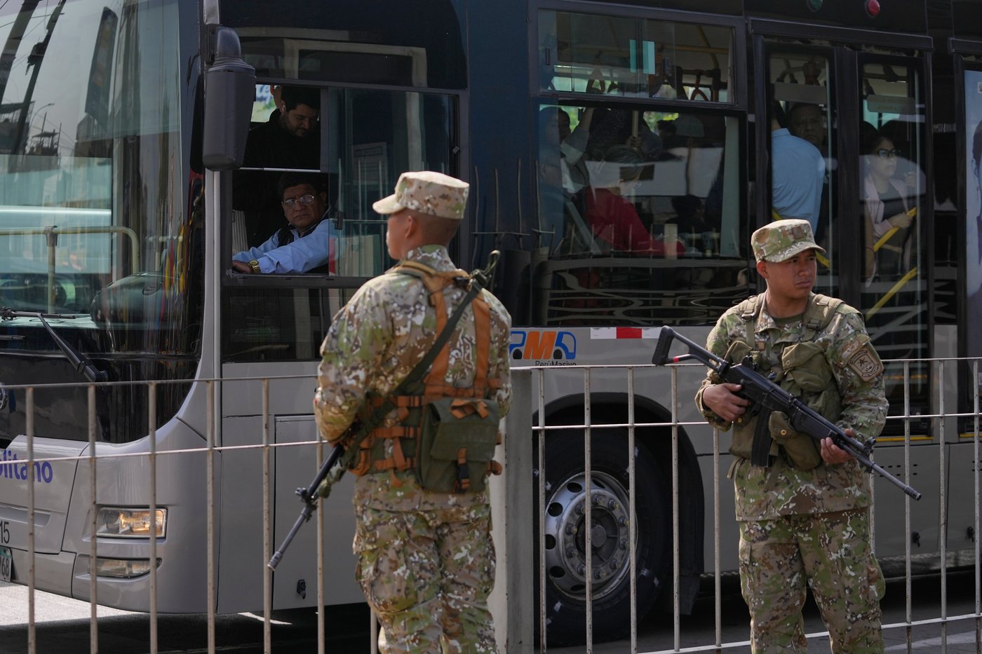 Military and police patrol streets of Peru’s capital as state of emergency begins | iNFOnews.ca Military and police patrol streets of Peru’s capital as state of emergency begins | iNFOnews.ca