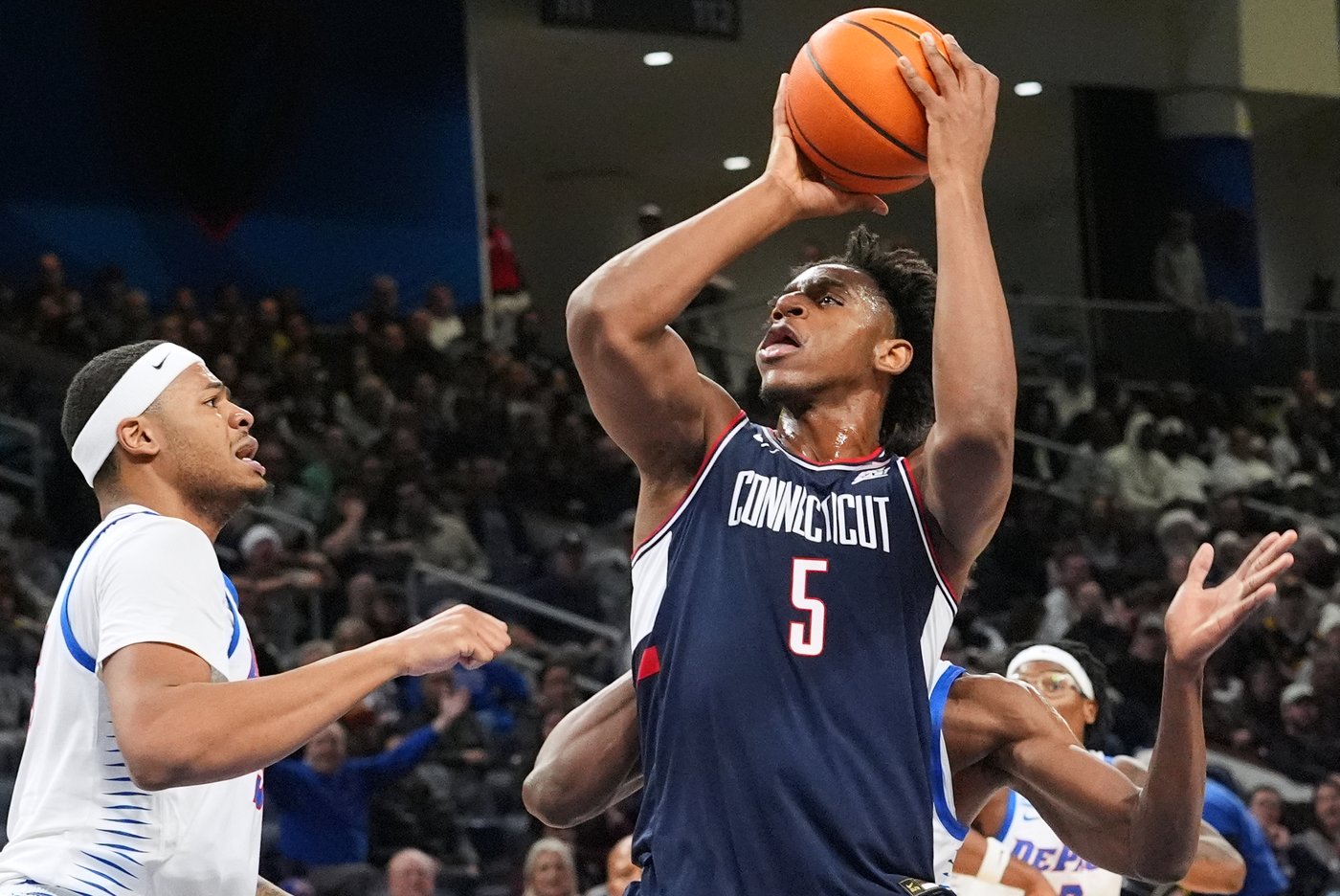 Alex Karaban scores 21 points as No. 5 UConn beats DePaul 72-54 | iNFOnews.ca