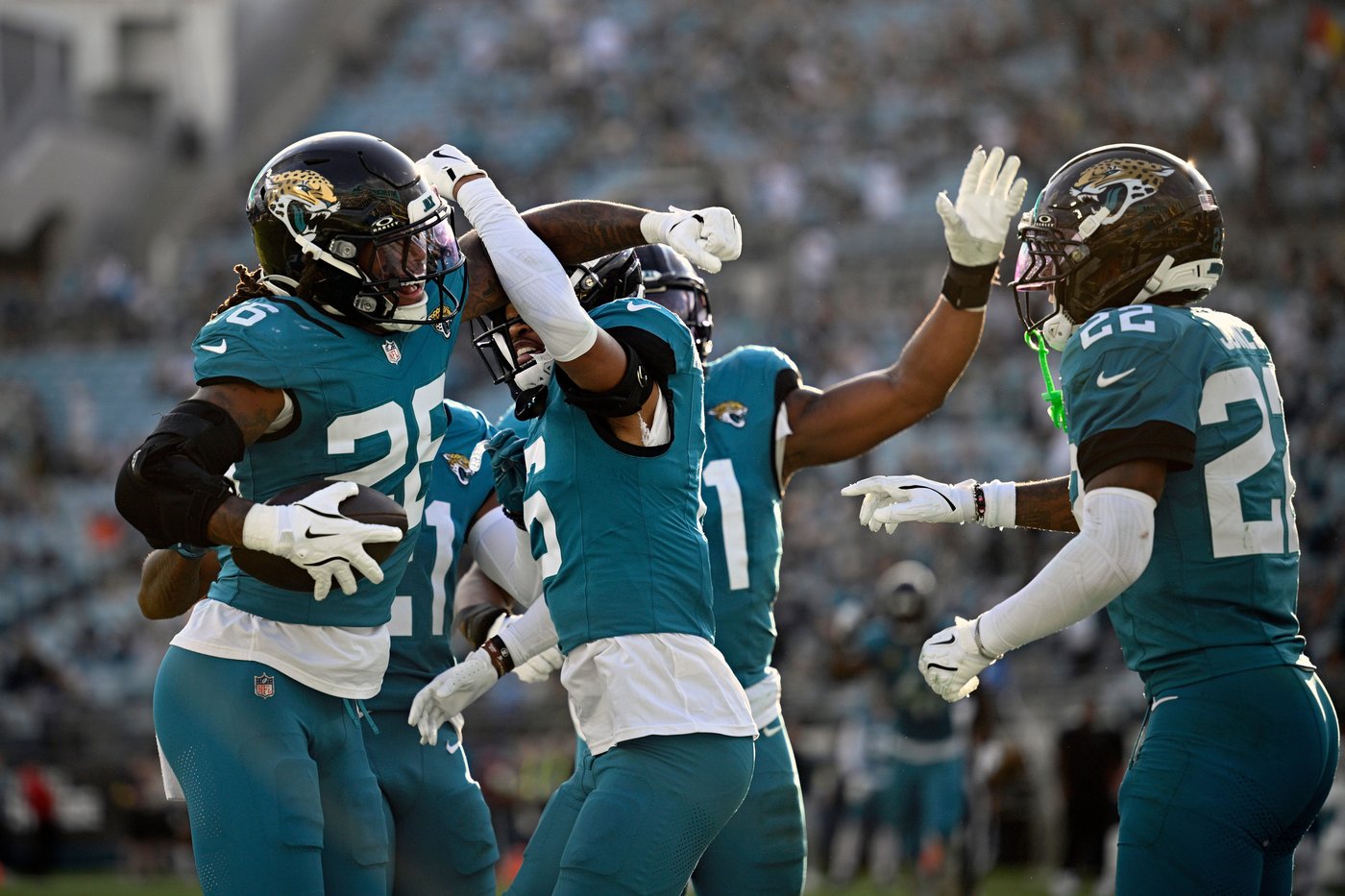 Jaguars overwhelm Jets from start to finish in 48-20 rout, reach 10 wins | iNFOnews.ca Jaguars overwhelm Jets from start to finish in 48-20 rout, reach 10 wins | iNFOnews.ca