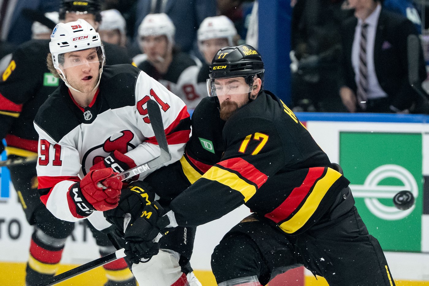 Glass scores twice as New Jersey Devils capture 5-4 victory over Vancouver Canucks | iNFOnews.ca