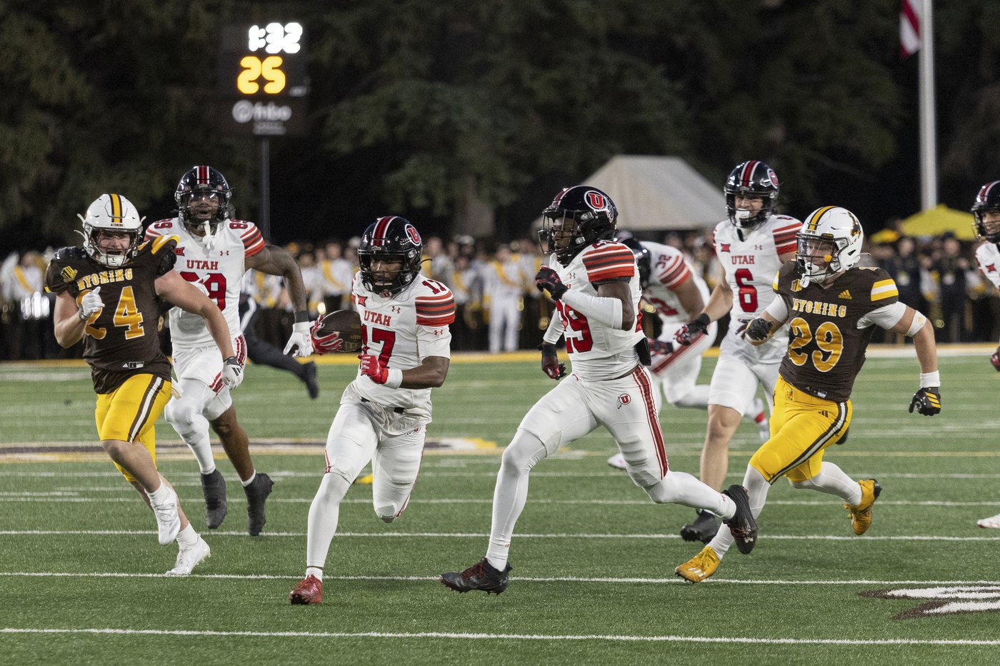 Devon Dampier has strong 2nd half as No. 20 Utah beats Wyoming 31-6 | iNFOnews.ca