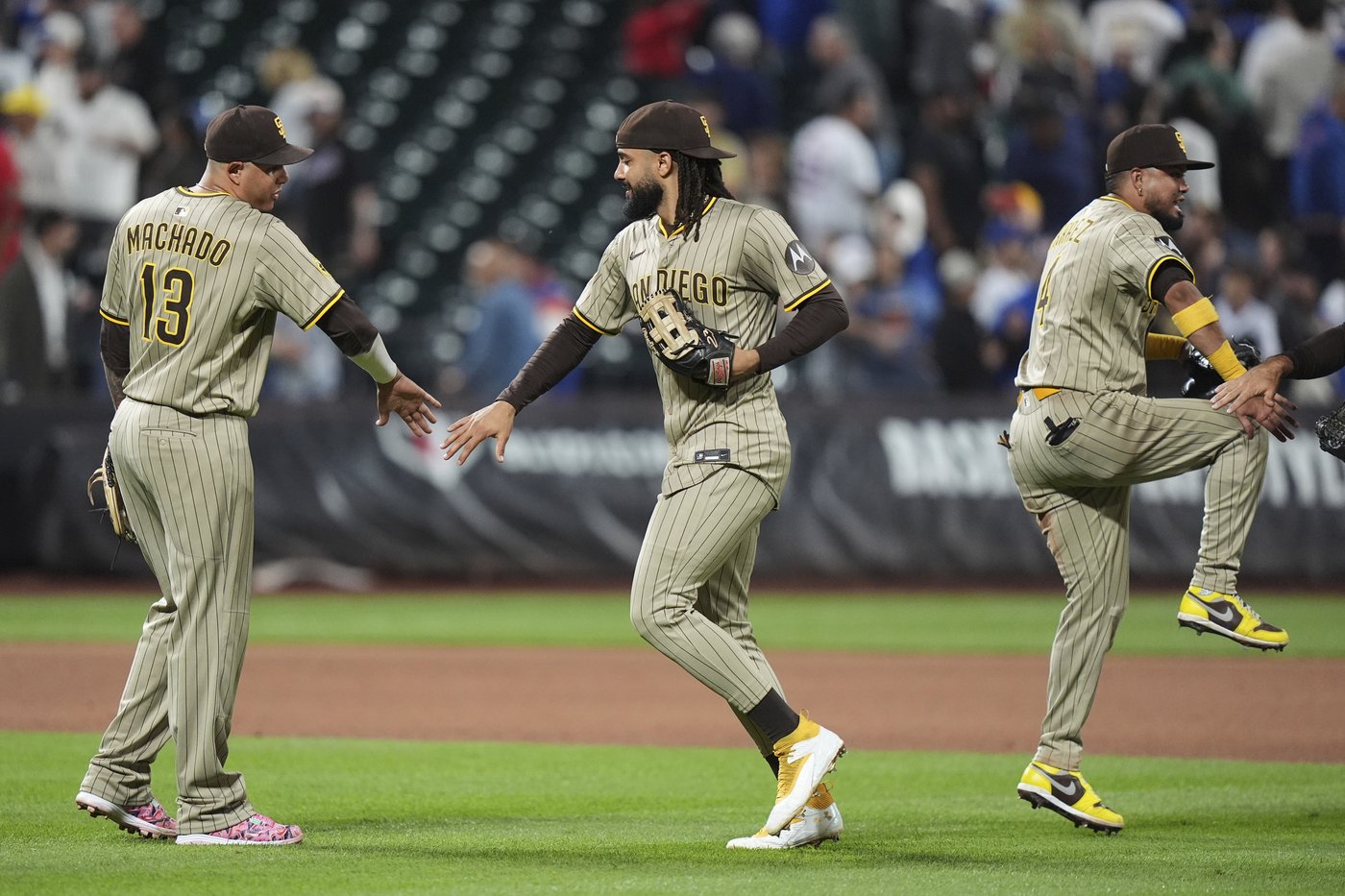 Machado the man for bases-loaded moments as his 14th grand slam powers Padres past Mets | iNFOnews.ca