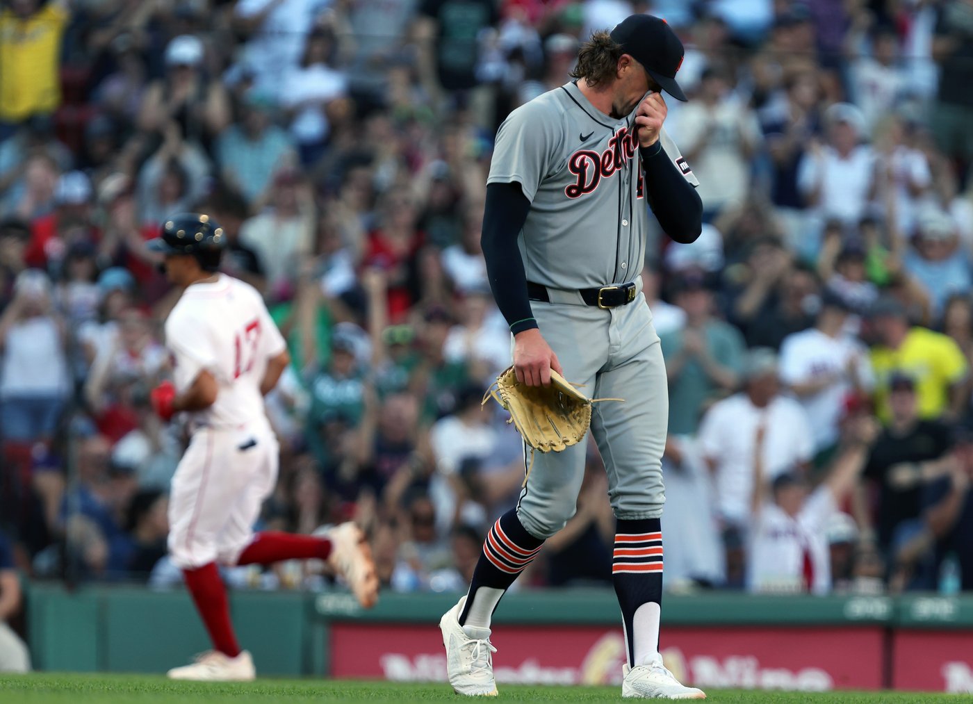 Red Sox beat Tigers 4-3, clinching AL Central title for Guardians | iNFOnews.ca