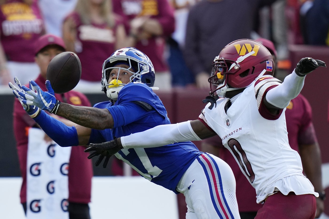Samuel scores in Washington debut, and the Commanders stifle the Giants in a 21-6 win | iNFOnews.ca Samuel scores in Washington debut, and the Commanders stifle the Giants in a 21-6 win | iNFOnews.ca