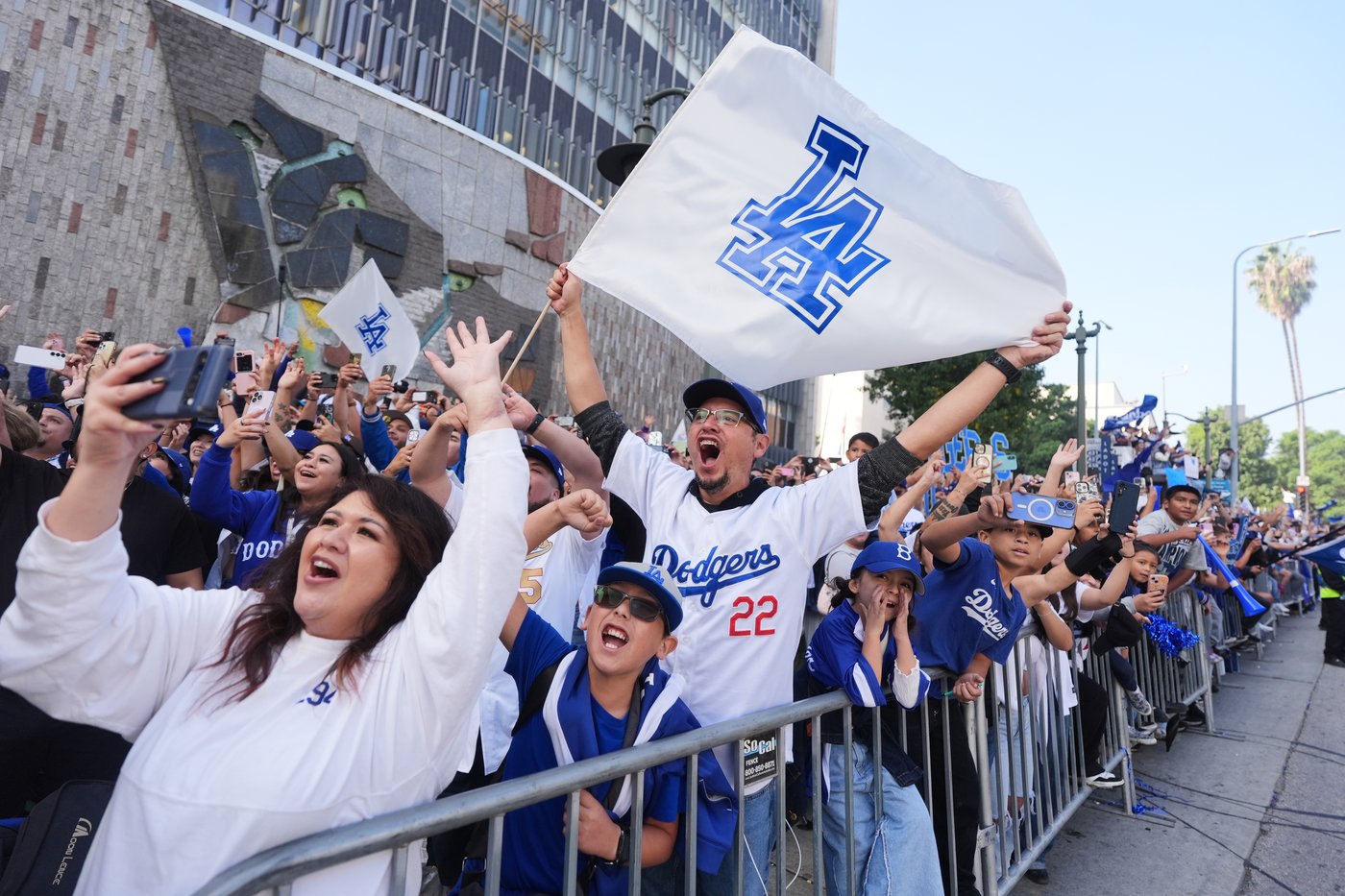 Dodgers celebrate World Series title with downtown parade, stadium rally | iNFOnews.ca