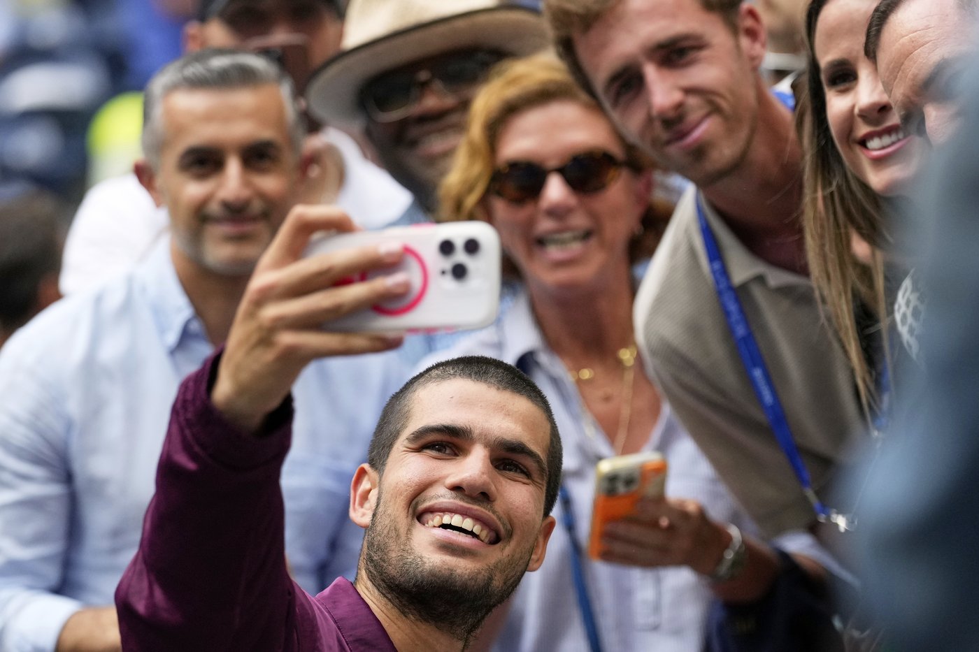 Carlos Alcaraz beats Novak Djokovic in 3 sets at the US Open to reach 3rd Grand Slam final in a row | iNFOnews.ca
