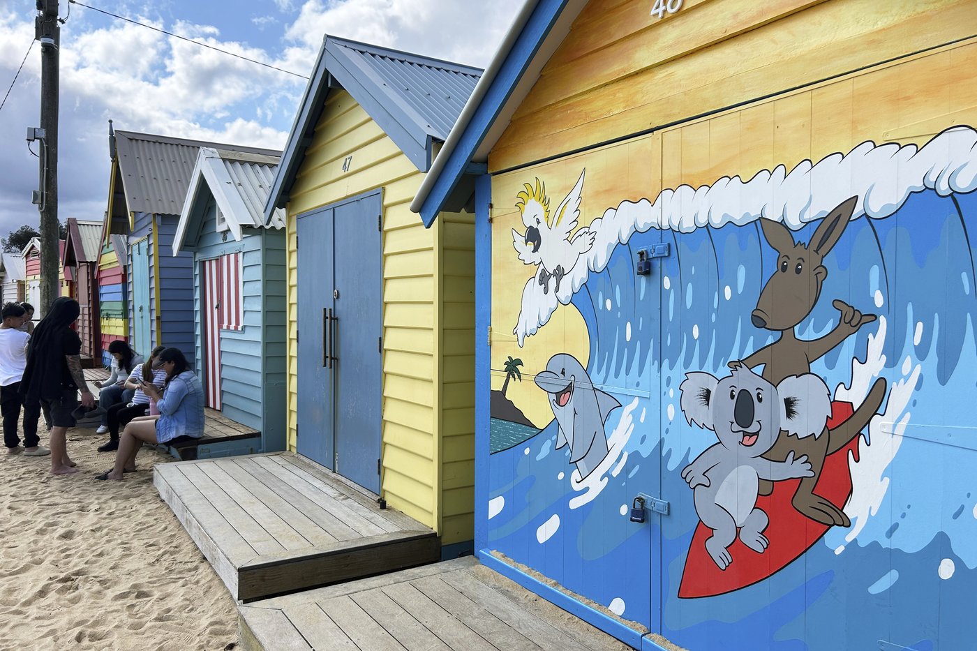 Australia's iconic beach boxes lack the comforts of home but can cost more than a house | iNFOnews.ca