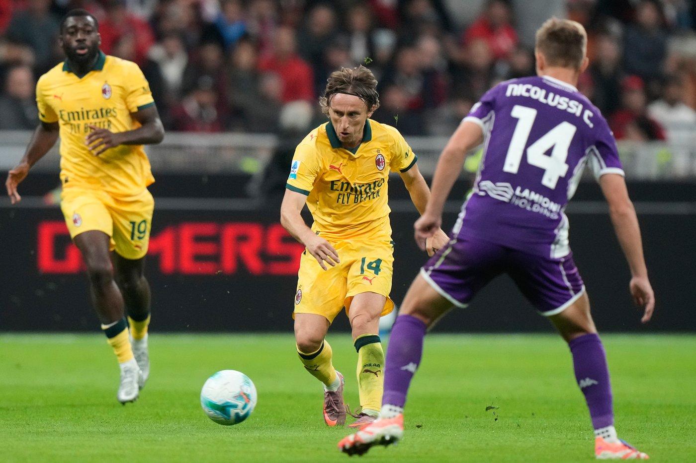 Rafael Leão leads AC Milan past Fiorentina and atop Serie A; Nico Paz powers Como past Juventus | iNFOnews.ca Rafael Leão leads AC Milan past Fiorentina and atop Serie A; Nico Paz powers Como past Juventus | iNFOnews.ca