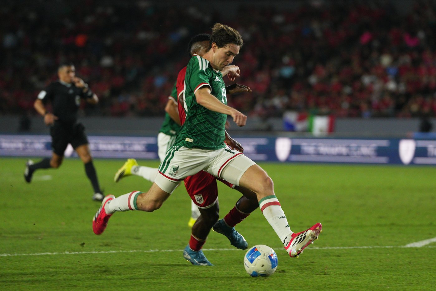American-born players help Mexico break winless streak with 1-0 victory over Panama | iNFOnews.ca