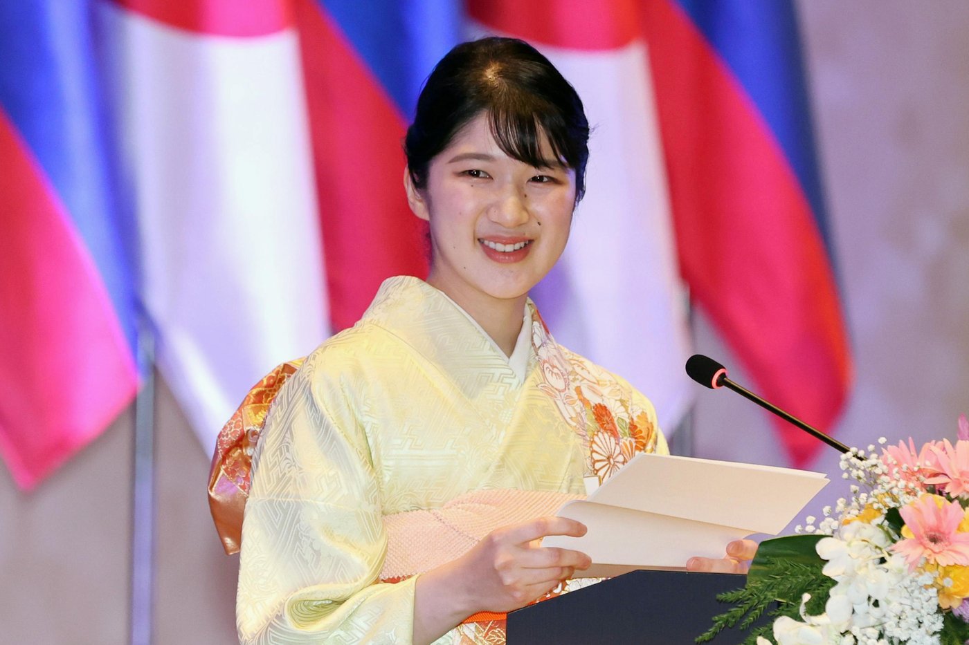 Princess Aiko's popularity sparks calls to change Japan's male-only succession law | iNFOnews.ca Princess Aiko's popularity sparks calls to change Japan's male-only succession law | iNFOnews.ca