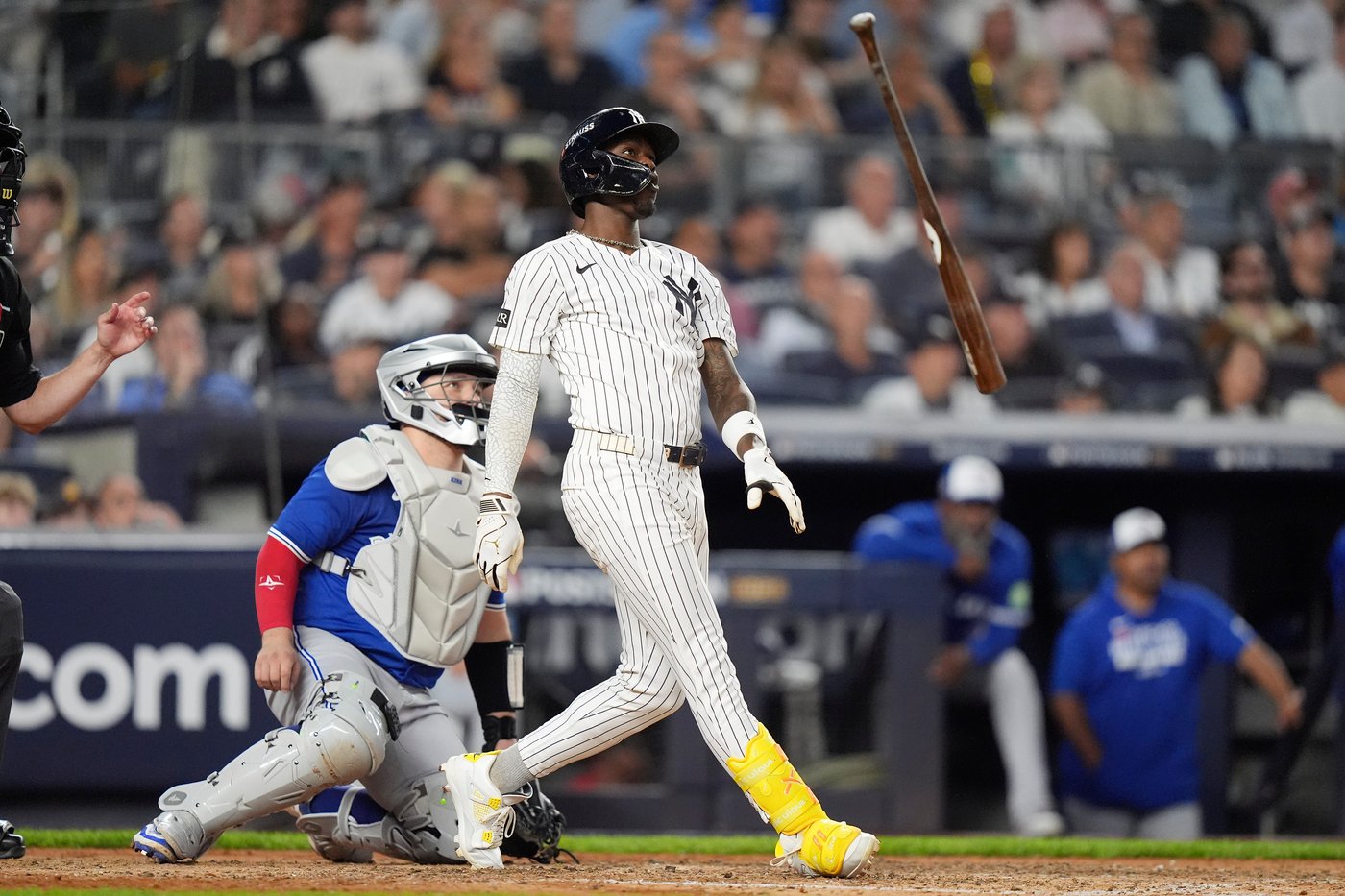 Photo Gallery: Yankees beat Blue Jays 9-6 in Game 3 | iNFOnews.ca