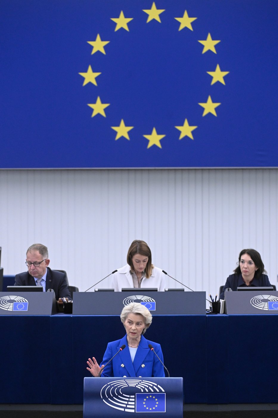 EU chief says Russia is waging a 'gray zone campaign' and Europe must meet the challenge | iNFOnews.ca