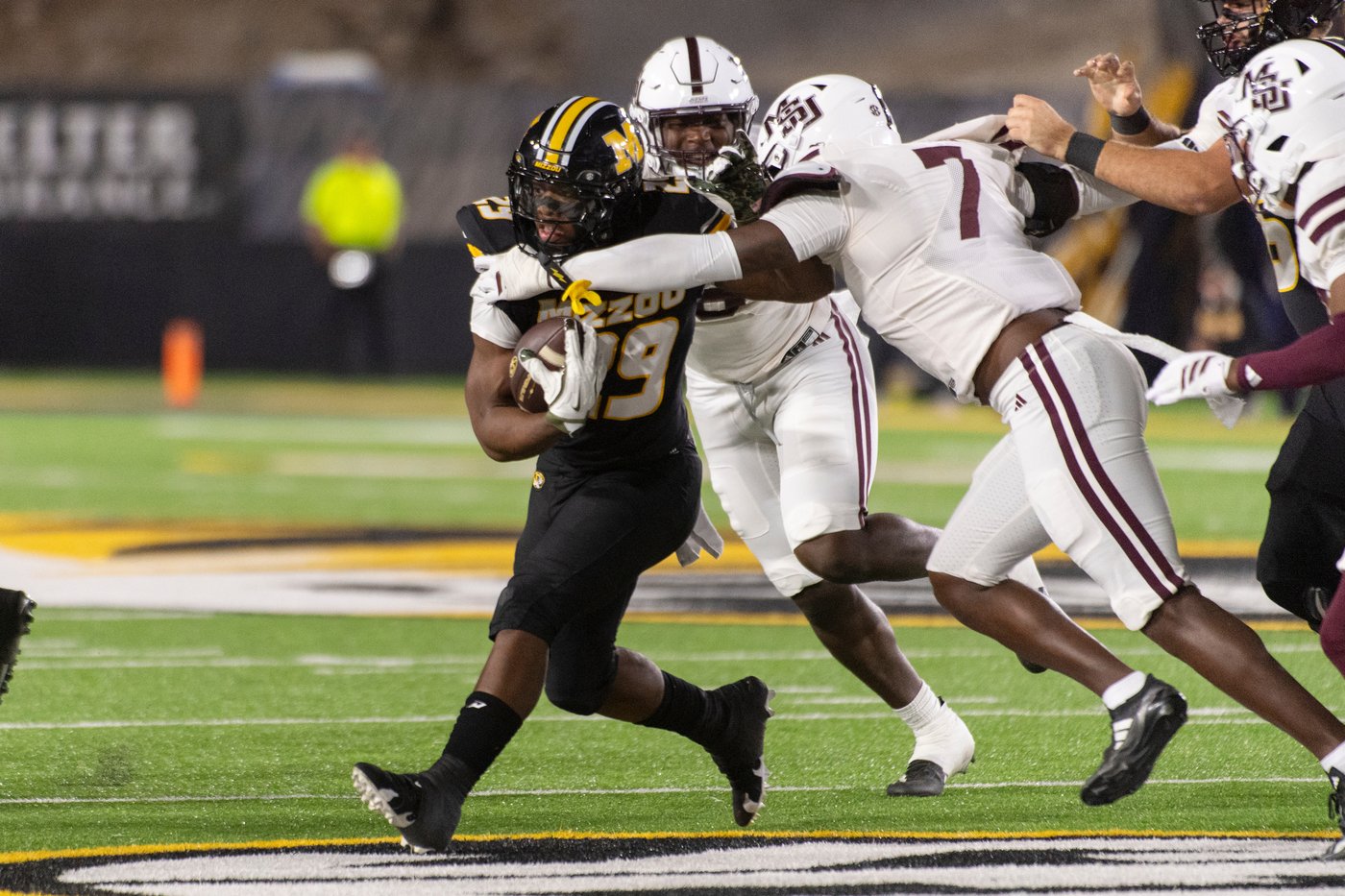 No. 8 Oklahoma and its stout defense to face No. 23 Missouri and its FBS rushing leader | iNFOnews.ca No. 8 Oklahoma and its stout defense to face No. 23 Missouri and its FBS rushing leader | iNFOnews.ca