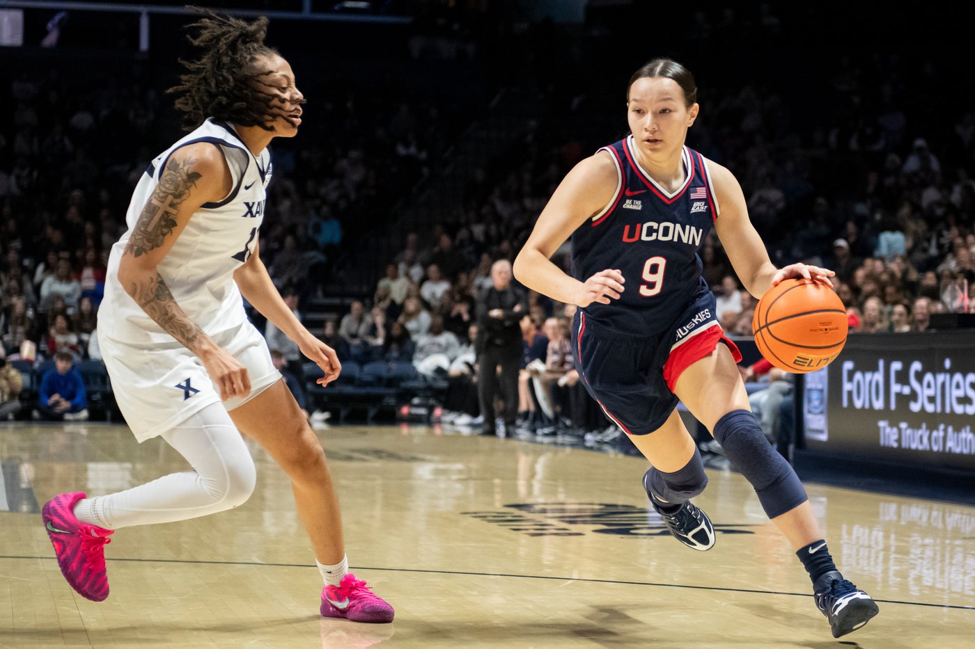 No. 1 UConn hits a barrage of 3's in blowout of Xavier, 104-39 | iNFOnews.ca