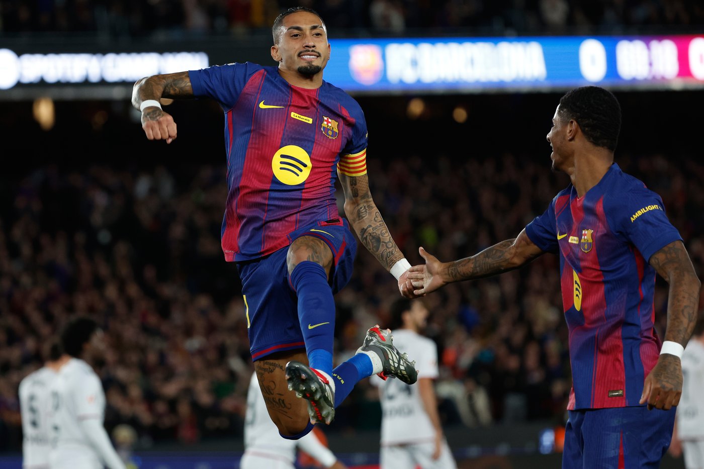 Raphinha scores 2 as Barcelona wins to add pressure on Real Madrid's Alonso before crunch game | iNFOnews.ca Raphinha scores 2 as Barcelona wins to add pressure on Real Madrid's Alonso before crunch game | iNFOnews.ca