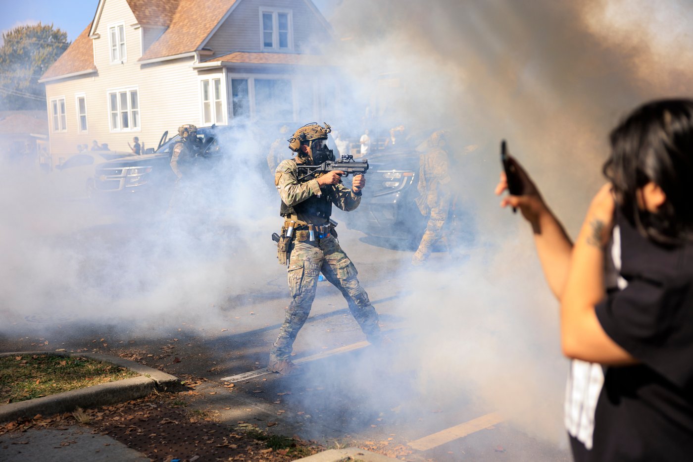 High-speed Border Patrol chase ends in arrest, tear gas used on protesters on Chicago’s South Side | iNFOnews.ca High-speed Border Patrol chase ends in arrest, tear gas used on protesters on Chicago’s South Side | iNFOnews.ca