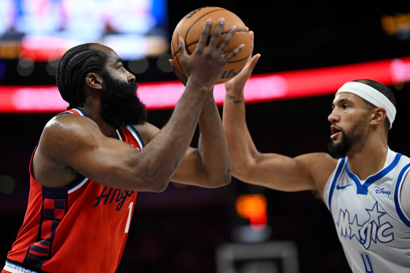 Suggs scores season-high 23 points as Magic roll to 129-101 win over Clippers | iNFOnews.ca